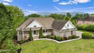 3818 Crescent Ridge Ct, Maryville, TN 37804