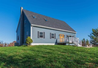 94 Lyons Ln, Milton, NY 12547