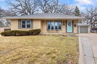 2747 Francis Dr, Des Moines, IA 50310