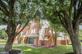 6427 Knapsack Ln, Centreville, VA 20121