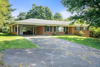 14 Fauber Ln, Staunton, VA 24401