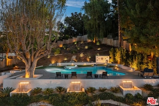 4430 Natoma Ave, Woodland Hills, CA 91364