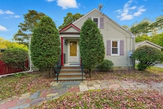 21 Stonington Rd, Norwich, CT 06360