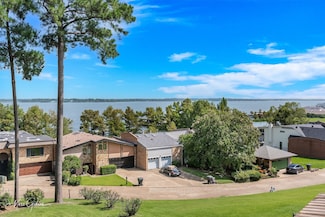 5713 S Lakeshore Dr, Shreveport, LA 71119