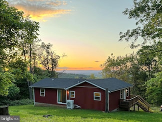 1386 Khyber Pass Rd, Linden, VA 22642