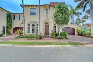 81 Via Poinciana St, Boca Raton, FL 33487