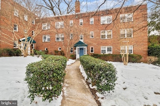 4004 Beecher St NW Unit 302, Washington, DC 20007