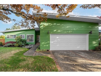 13621 NE Fremont Ct, Portland, OR 97230