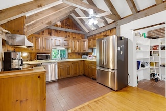 6 Turtle Back Rd, Essex, MA 01929