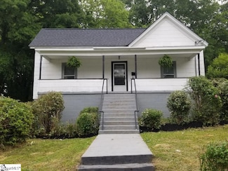 807 W Hampton St, Laurens, SC 29360