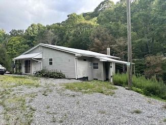 1169 Lamar Rd, Matoaka, WV 24736