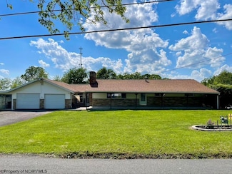 1123 Bakers Ridge Rd, Morgantown, WV 26508