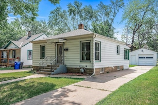 2040 Nokomis Ave, Saint Paul, MN 55119