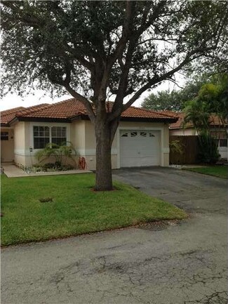 19655 NW 85th Ave, Hialeah, FL 33015
