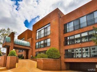 4540 Laclede Ave Unit 301, Saint Louis, MO 63108