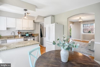 1120 Portner Rd, Alexandria, VA 22314