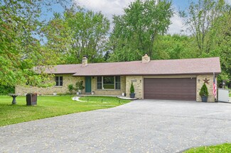 N79W34221 Petersen Rd, Oconomowoc, WI 53066