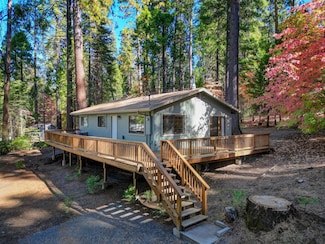 1109 Wawona Way, Arnold, CA 95223