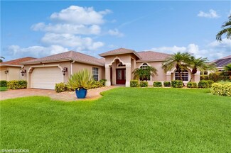 1466 Vintage Ln, Naples, FL 34104
