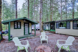 23 4 Drial Loop, Deming, WA 98244