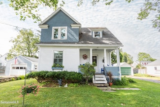 41 Oak St, Dalton, MA 01226