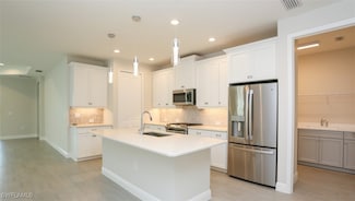 2428 Ariane Dr, Naples, FL 34112