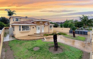 1421 N King St, Santa Ana, CA 92706