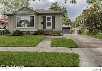 173 Elmsford Dr, Clawson, MI 48017