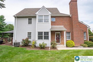 8041 Cross Creek Cir, Breinigsville, PA 18031