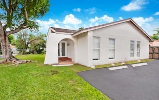 11417 SW 35th Ln, Miami, FL 33165