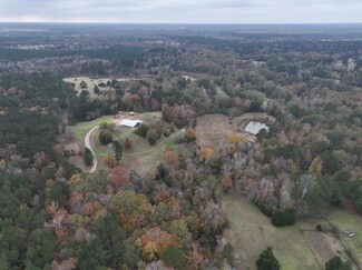 1301 Campground Rd, Bronson, TX 75930