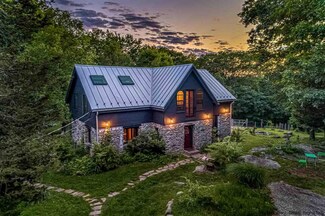 15 Suominen Ln, Ulster Park, NY 12487