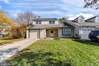 11 Irongate Dr, Voorhees, NJ 08043