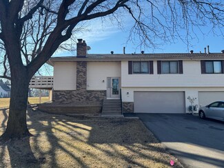 11117 Vessey Cir, Bloomington, MN 55437