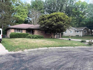 1734 N Autumn Ln, Peoria, IL 61604