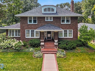 628 Emilie St, Green Bay, WI 54301