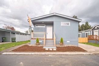301 E Columbia Dr Unit 35, Newberg, OR 97132