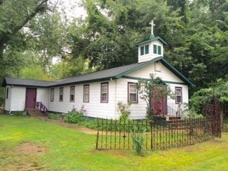 6198 Lincoln St, Coloma, MI 49038