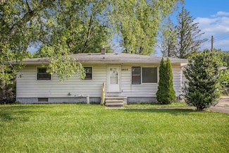 2920 Dunlap St, Lansing, MI 48911