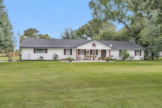 21251 Old River Rd, Washington, TX 77880