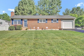 93 Southwest Ave, Buchanan, VA 24066
