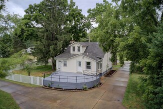 780 Sulphur Spring Ct, Ballwin, MO 63021