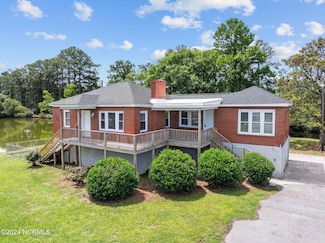 156 Whichards Beach Rd, Chocowinity, NC 27817