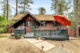 53590 Country Club Dr, Idyllwild-Pine Cove, CA 92549
