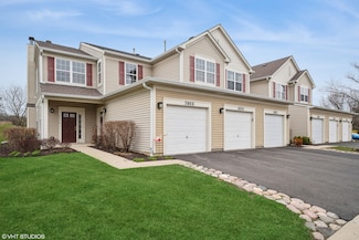 3068 Falling Waters Ln, Lindenhurst, IL 60046