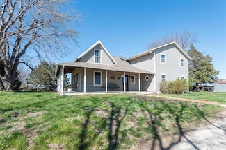 18492 Effingham Rd, Valley Falls, KS 66088