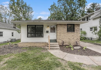 1043 Eastern Ave NE, Grand Rapids, MI 49503