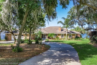 204 Lake June Rd, Lake Placid, FL 33852