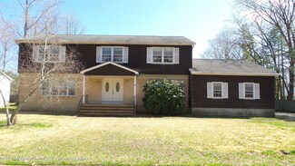 77 Gordons Corner Rd, Marlboro, NJ 07746