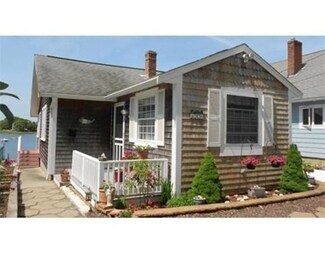 130 Pinehurst Dr, Wareham, MA 02571